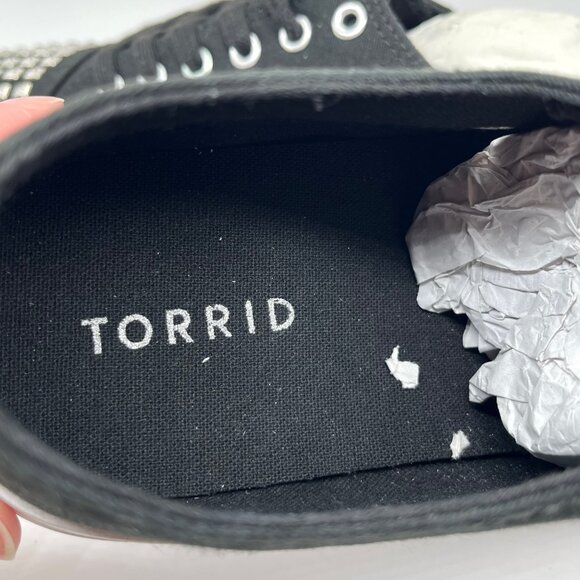 New Torrid Black Studded Platform Sneakers - Size 8WW - Picture 9 of 11